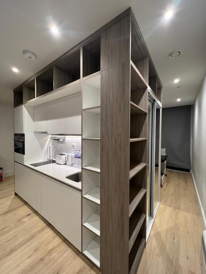 London Heathrow Airport Apartment Voyager House Terminal 12345 - Ev Electric And Parking Available Hillingdon Exteriör bild