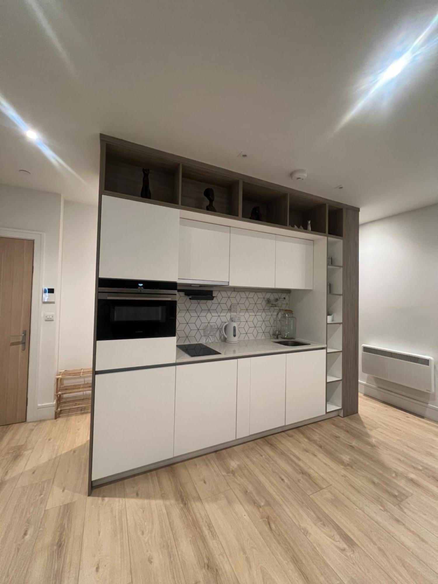 London Heathrow Airport Apartment Voyager House Terminal 12345 - Ev Electric And Parking Available Hillingdon Exteriör bild
